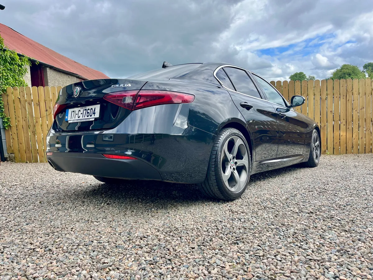 Alfa Romeo Giulia Saloon, Diesel, 2017, Black