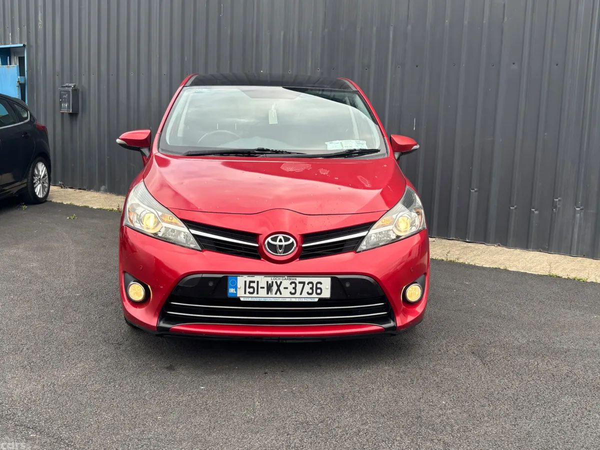 Toyota Verso MPV, Diesel, 2015, Red