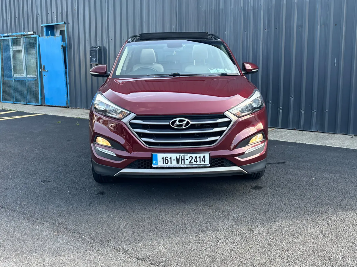 Hyundai Tucson SUV, Diesel, 2016, Red