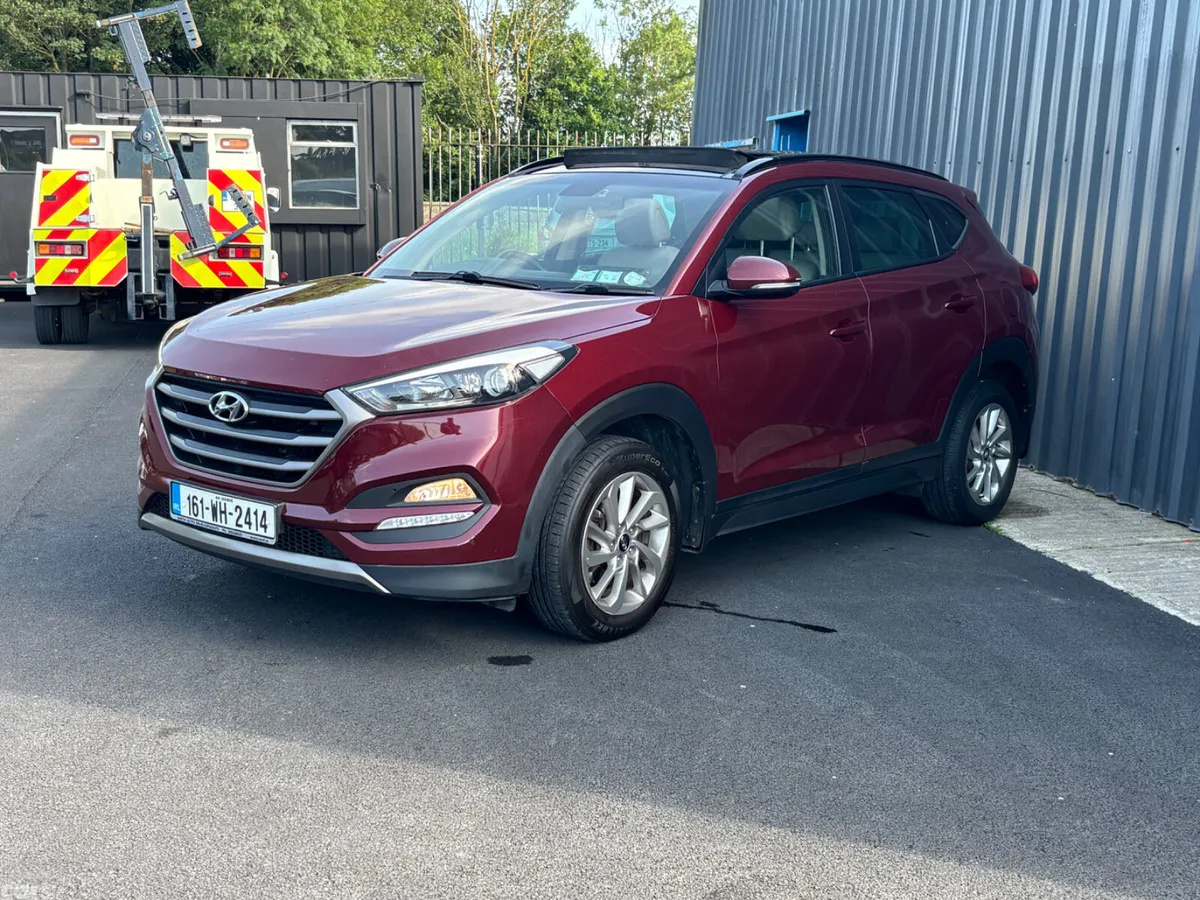 Hyundai Tucson SUV, Diesel, 2016, Red