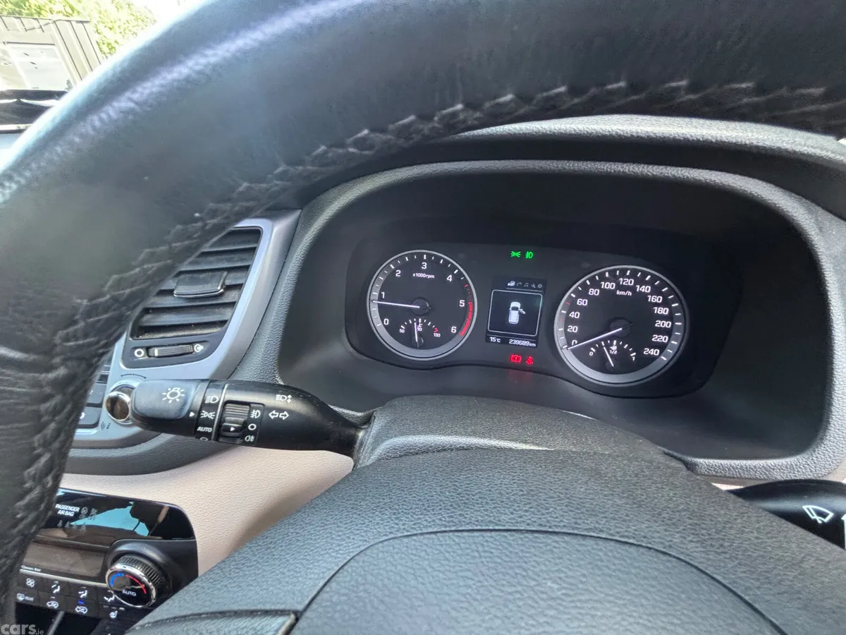 Hyundai Tucson SUV, Diesel, 2016, Red