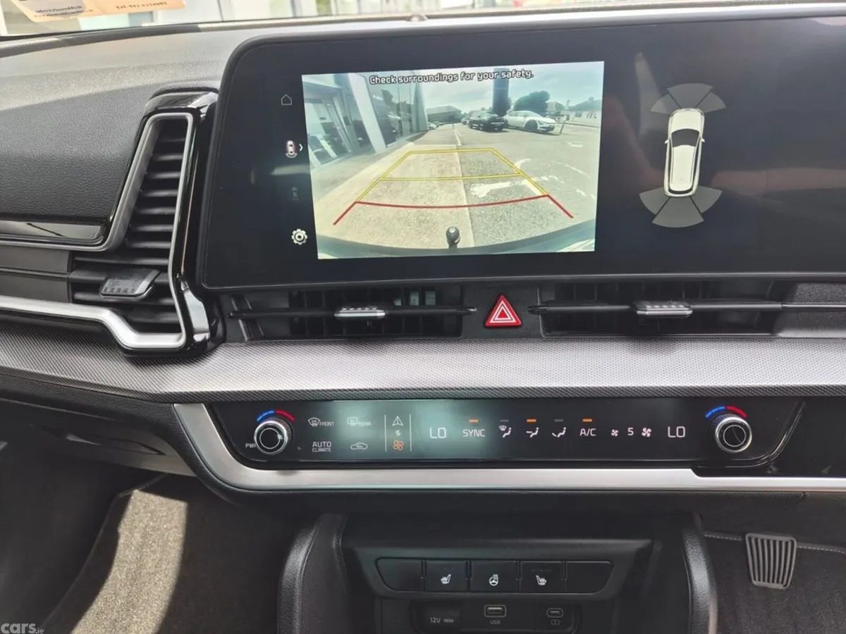 Kia Sportage MPV, Diesel, 2022, Grey