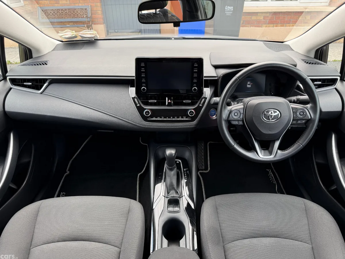 Toyota Corolla Saloon, Petrol Hybrid, 2021, Grey