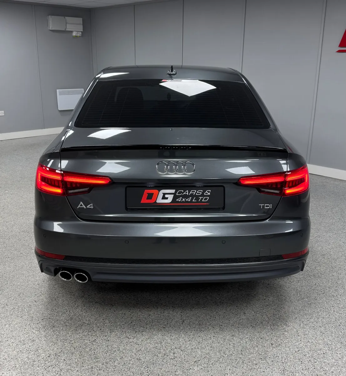 Audi A4 Saloon, Diesel, 2016, Grey