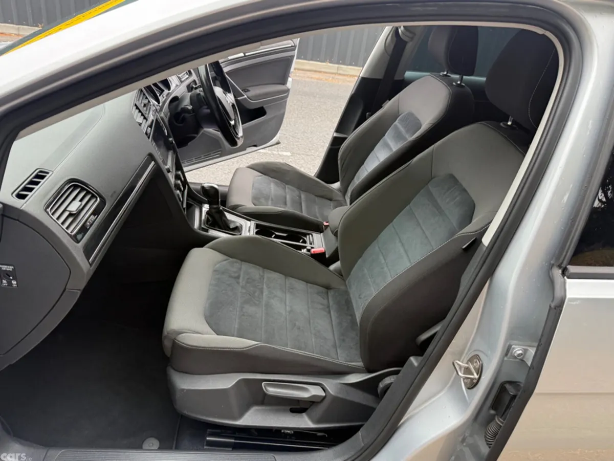 Volkswagen Golf Hatchback, Petrol, 2016, White