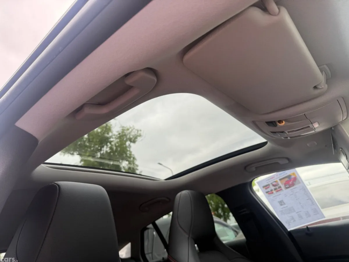 Mercedes-Benz CLA Estate, Petrol, 2019, Red