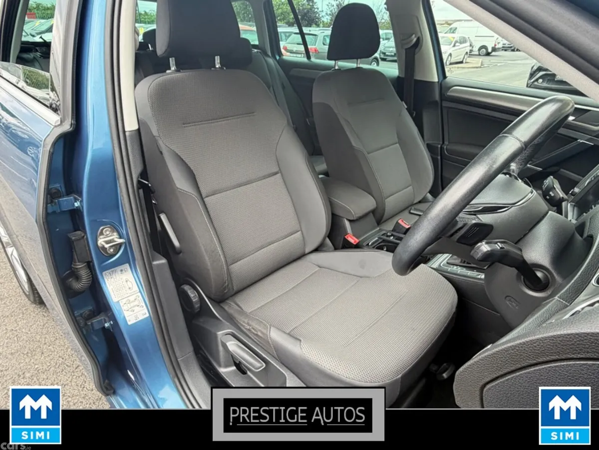Volkswagen Golf Estate, Petrol, 2017, Blue