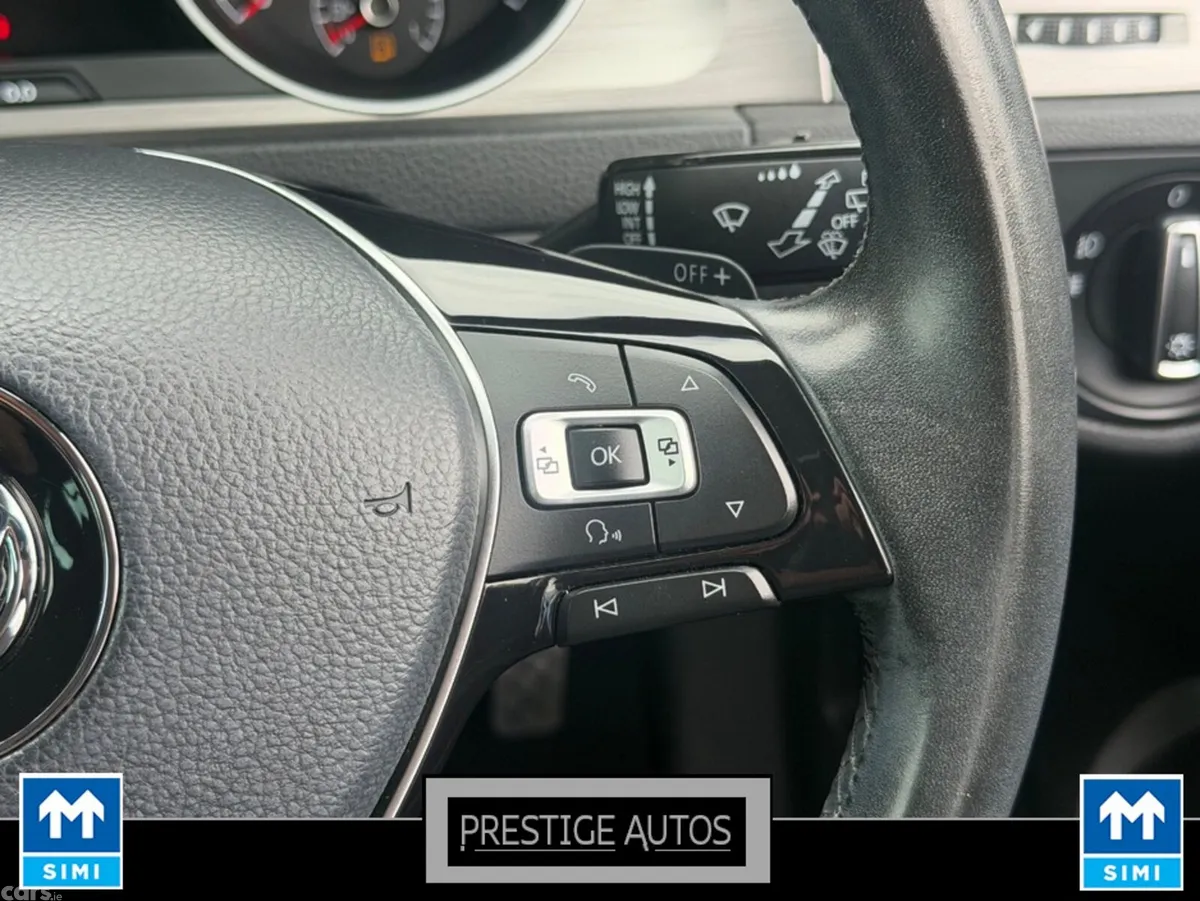 Volkswagen Golf Estate, Petrol, 2017, Blue