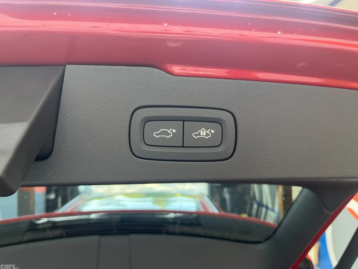 Volvo V60 Estate, Petrol Plug-in Hybrid, 2023, Red