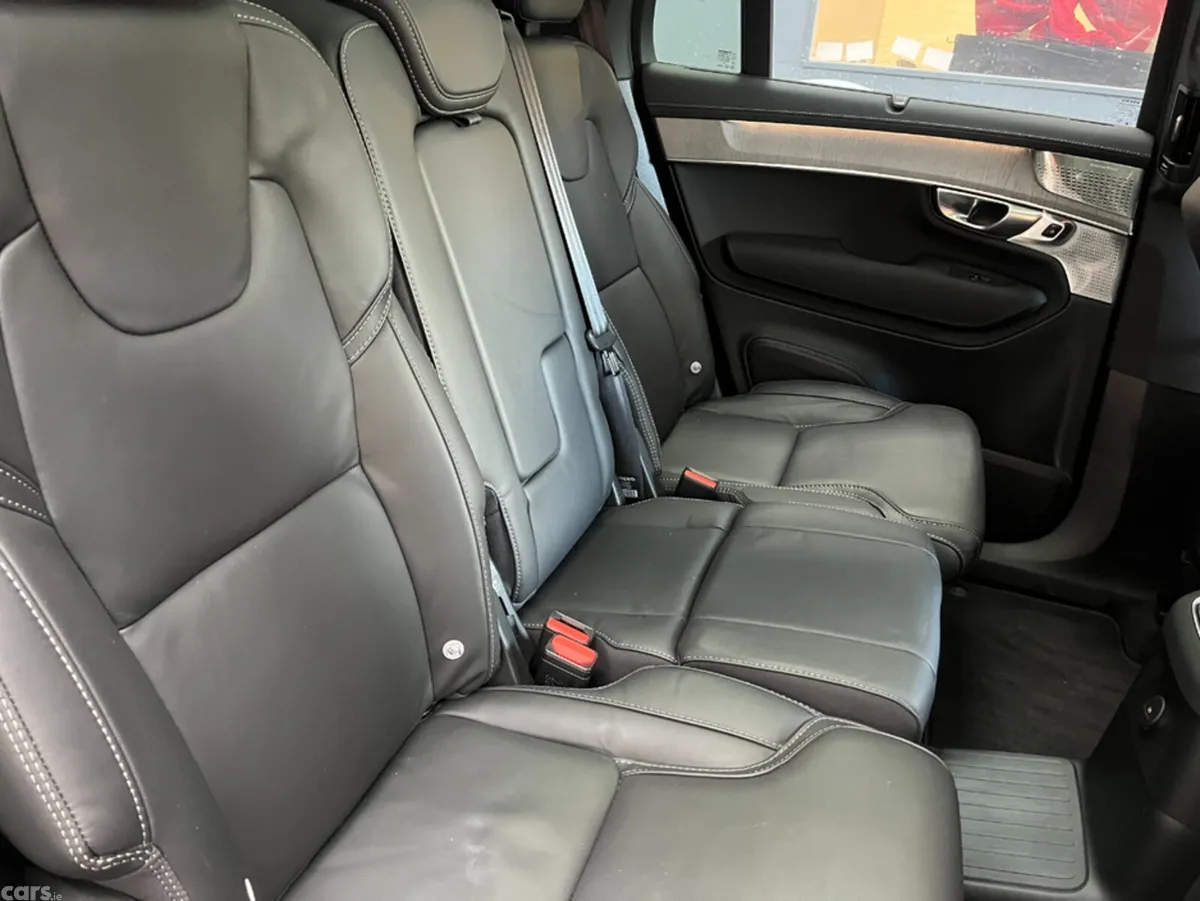 Volvo XC90 SUV, Petrol Plug-in Hybrid, 2025, Black