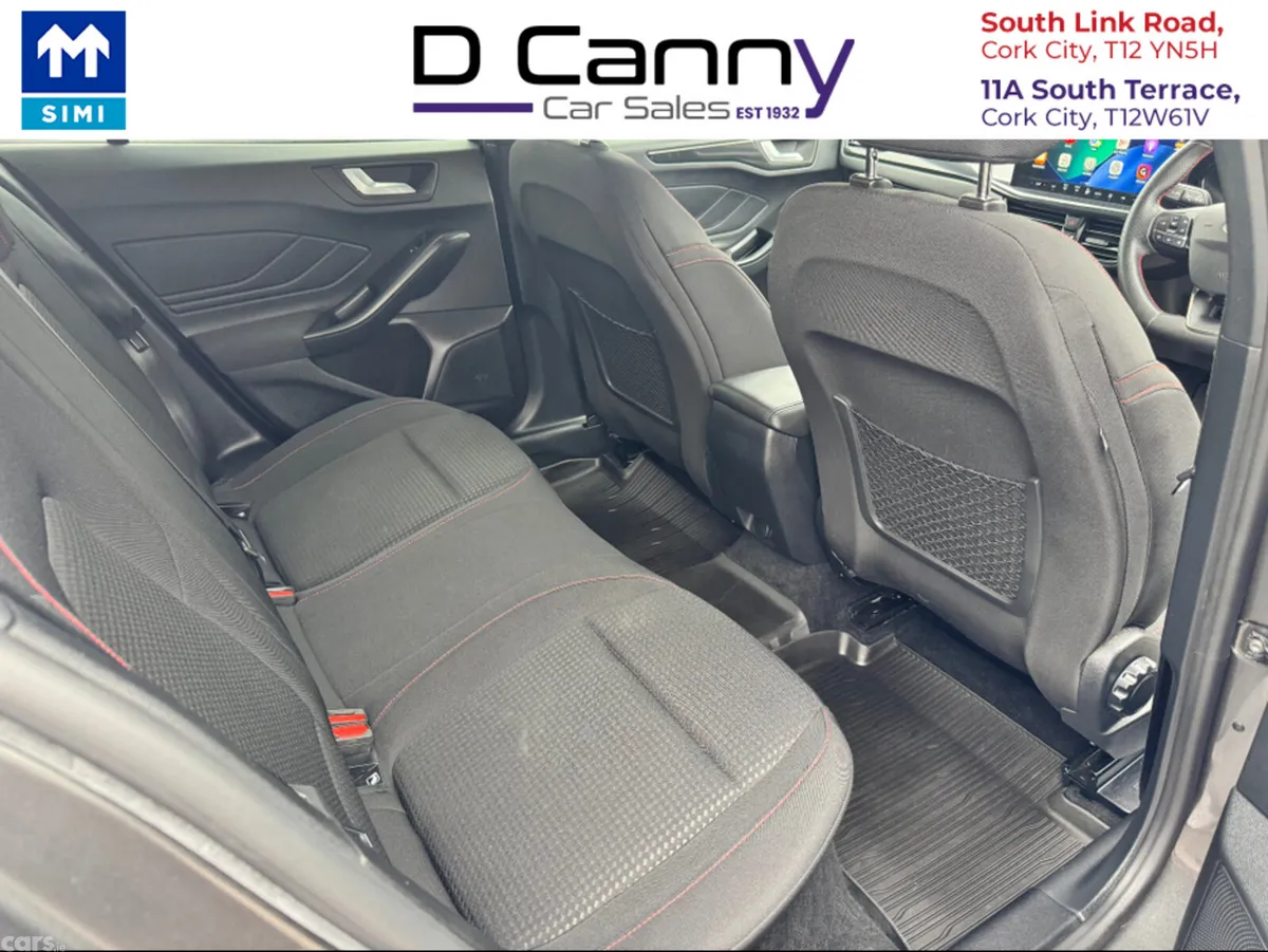 Ford Focus Hatchback, Petrol, 2023, Grey