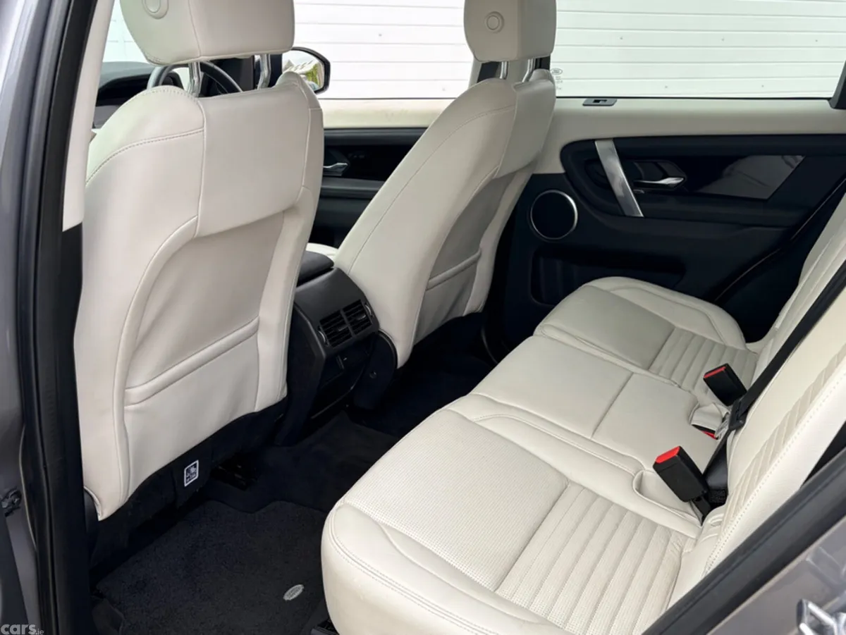 Land Rover Discovery Sport Estate, Petrol Plug-in Hybrid, 2022, Grey