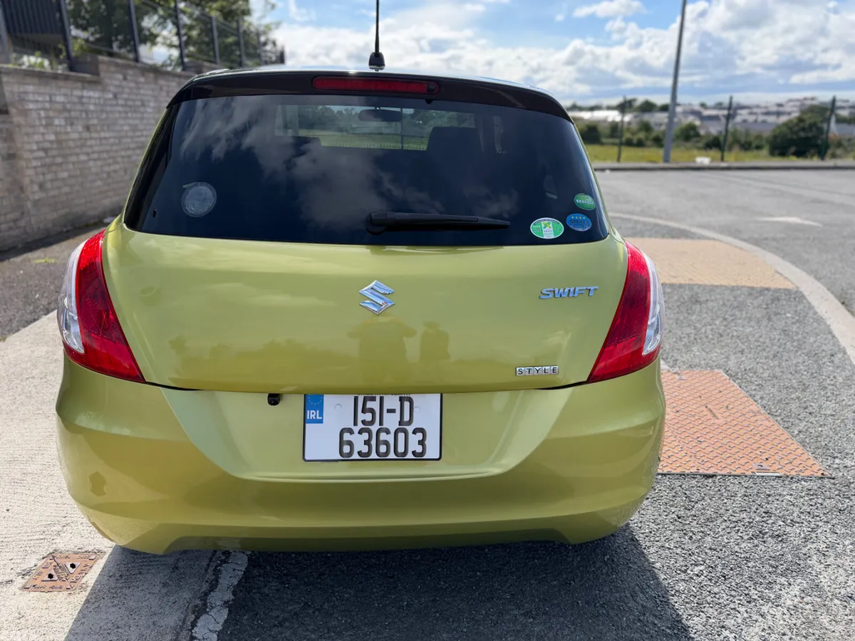 Suzuki Swift Hatchback, Petrol, 2015, Gold