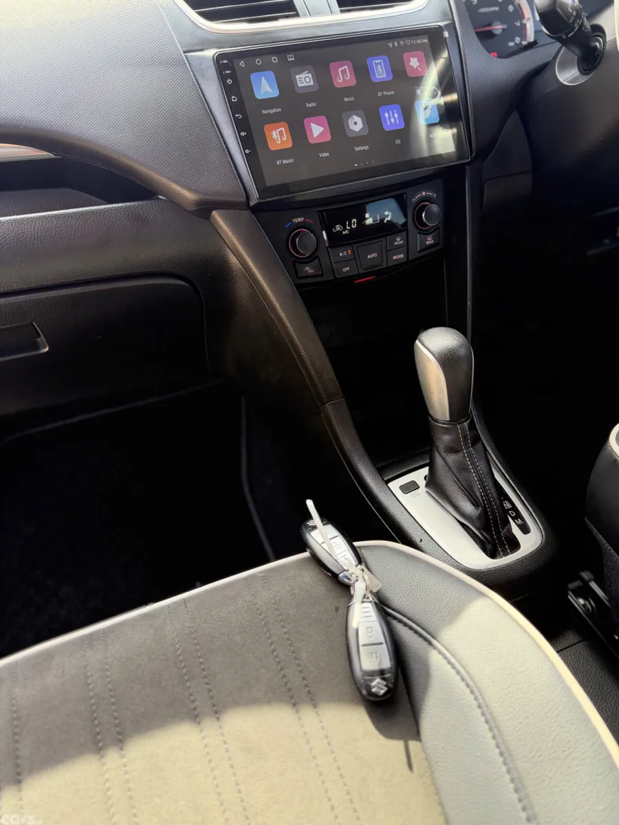 Suzuki Swift Hatchback, Petrol, 2015, Gold