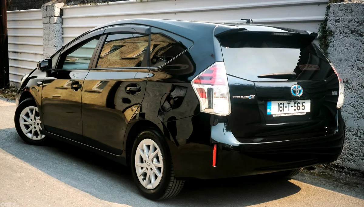 Toyota Prius MPV, Petrol Hybrid, 2016, Black