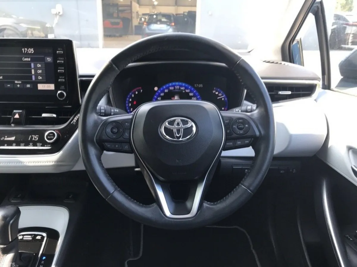 Toyota Corolla Hatchback, Petrol Hybrid, 2022, Blue