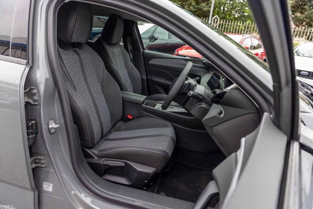 Peugeot 308 Hatchback, Petrol Hybrid, 2026, Grey