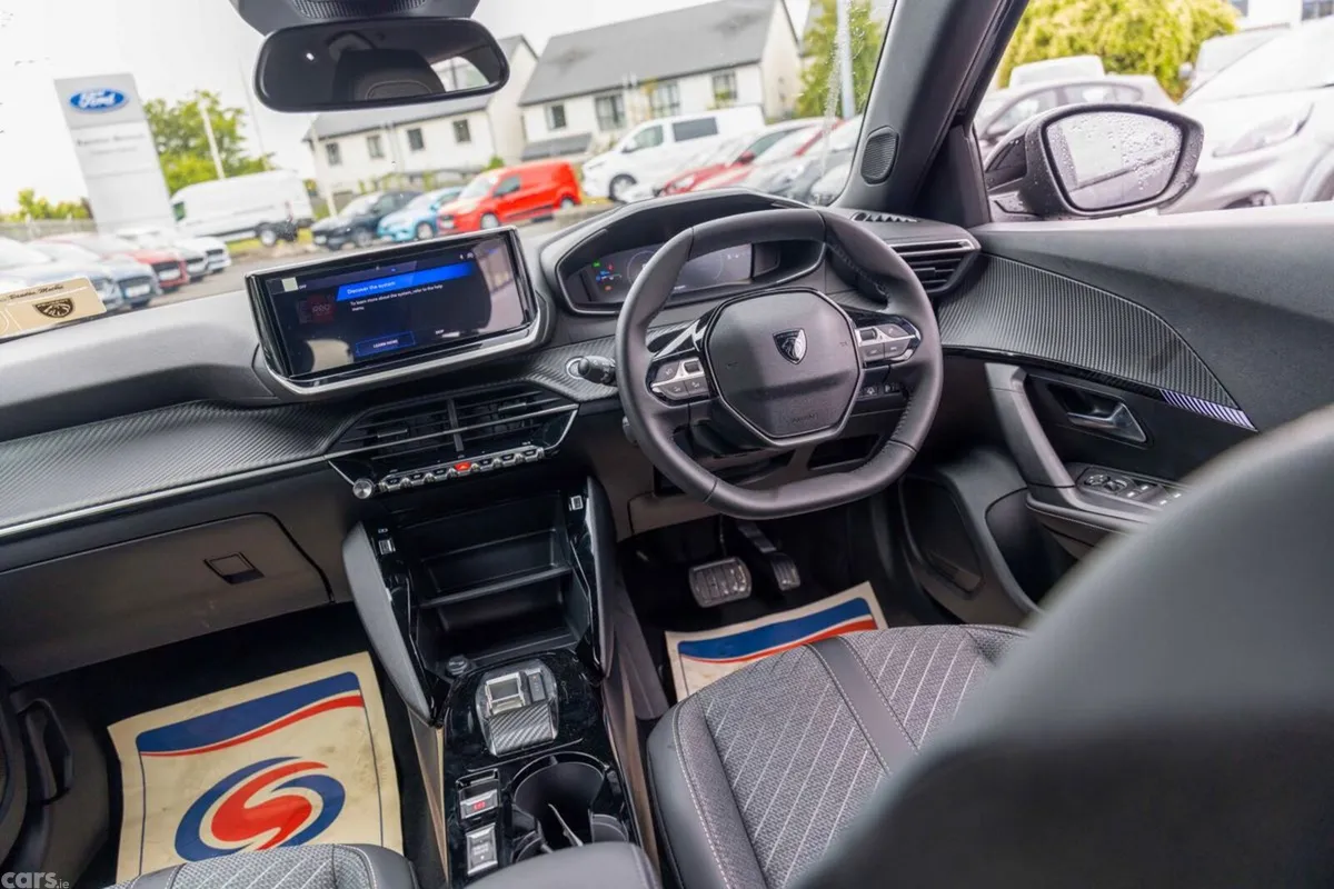 Peugeot 2008 MPV, Petrol Hybrid, 2026, Black