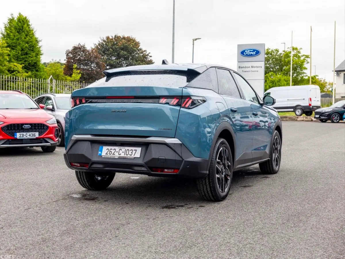 Peugeot 3008 MPV, Petrol, 2026, Blue