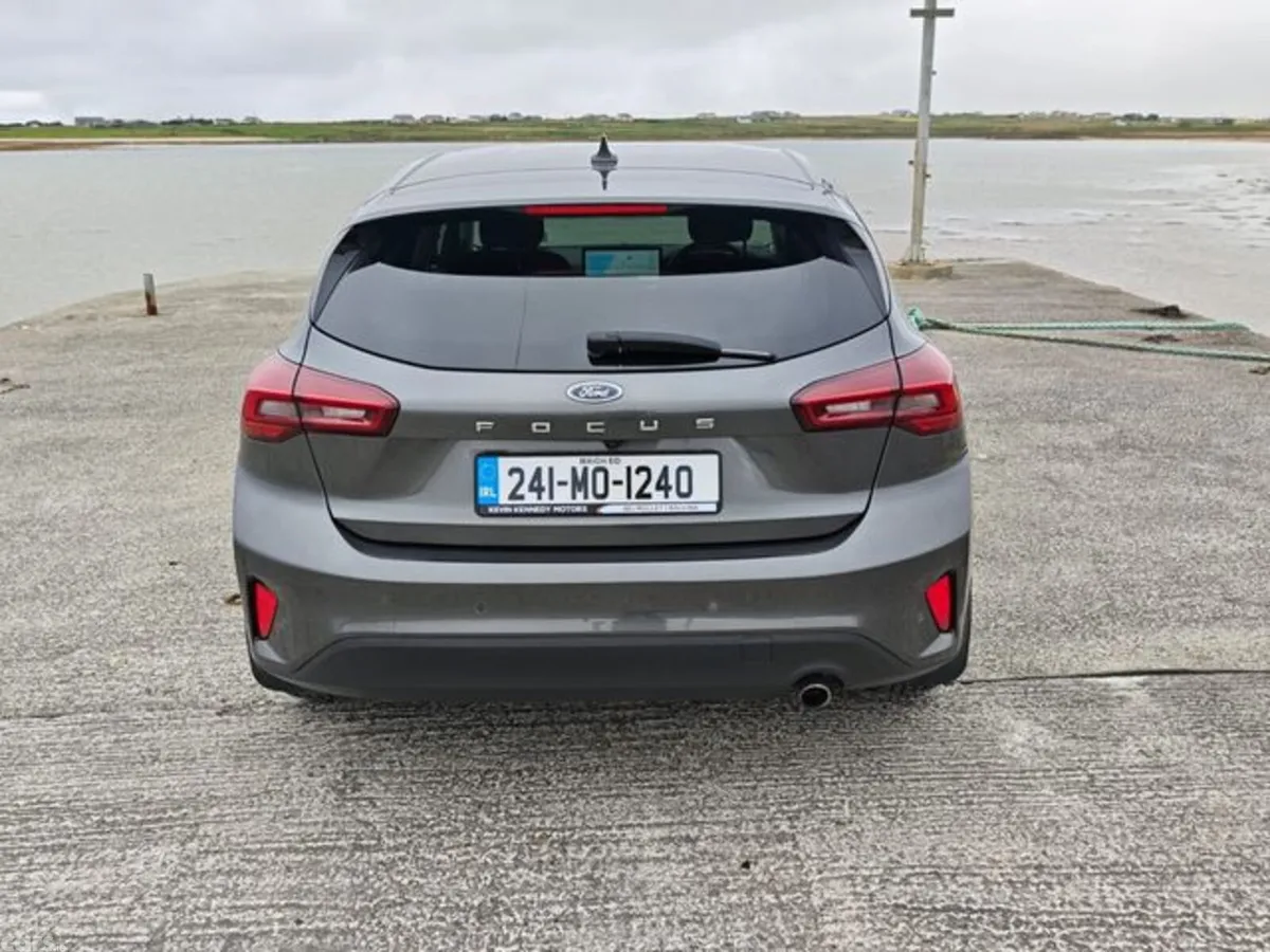 Ford Focus Hatchback, Diesel, 2024, Grey