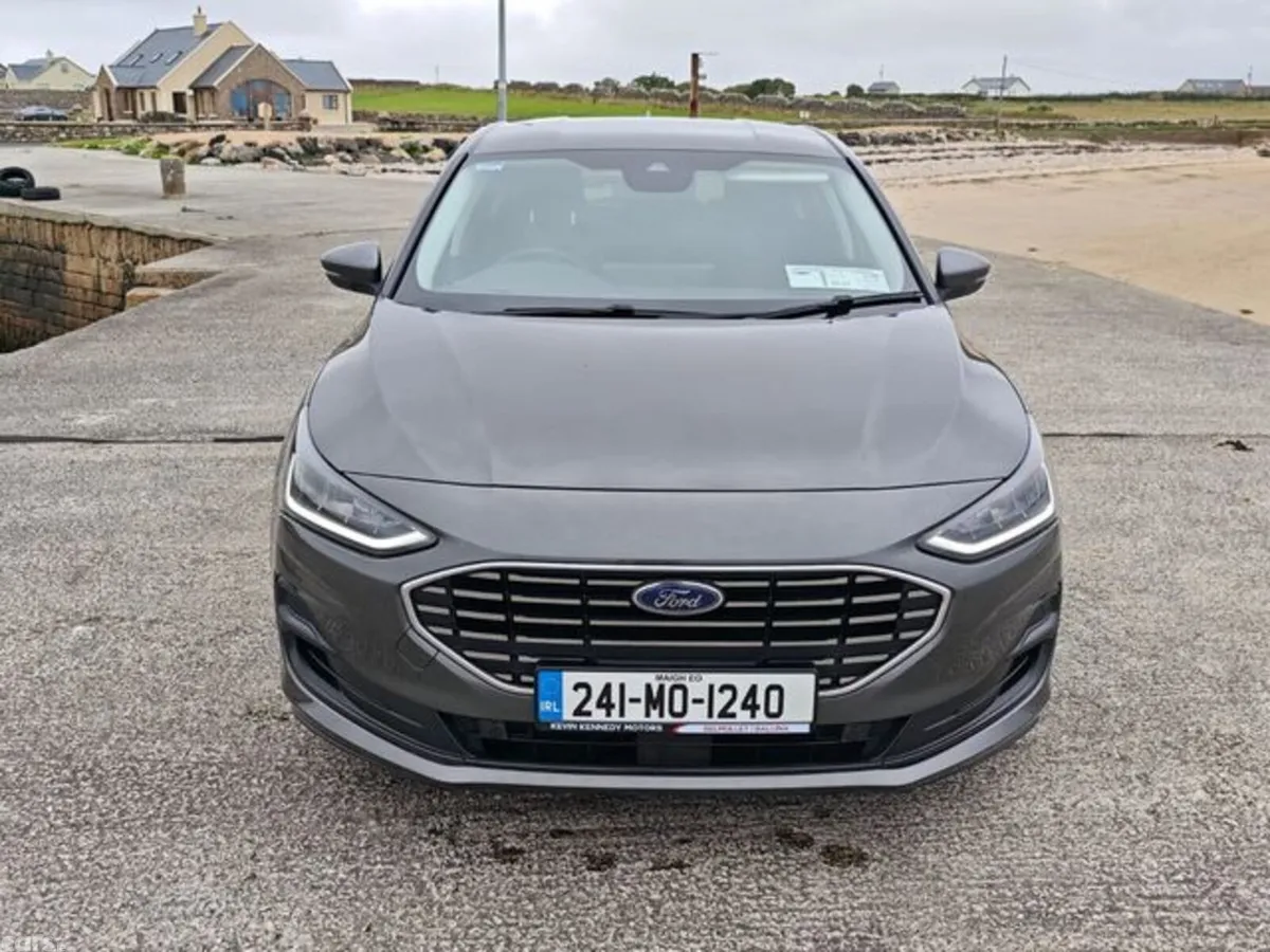 Ford Focus Hatchback, Diesel, 2024, Grey