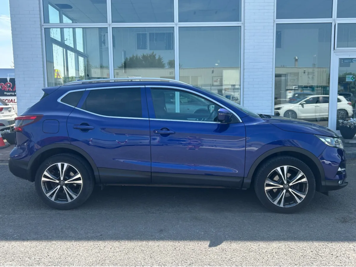 Nissan Qashqai Hatchback, Diesel, 2018, Blue
