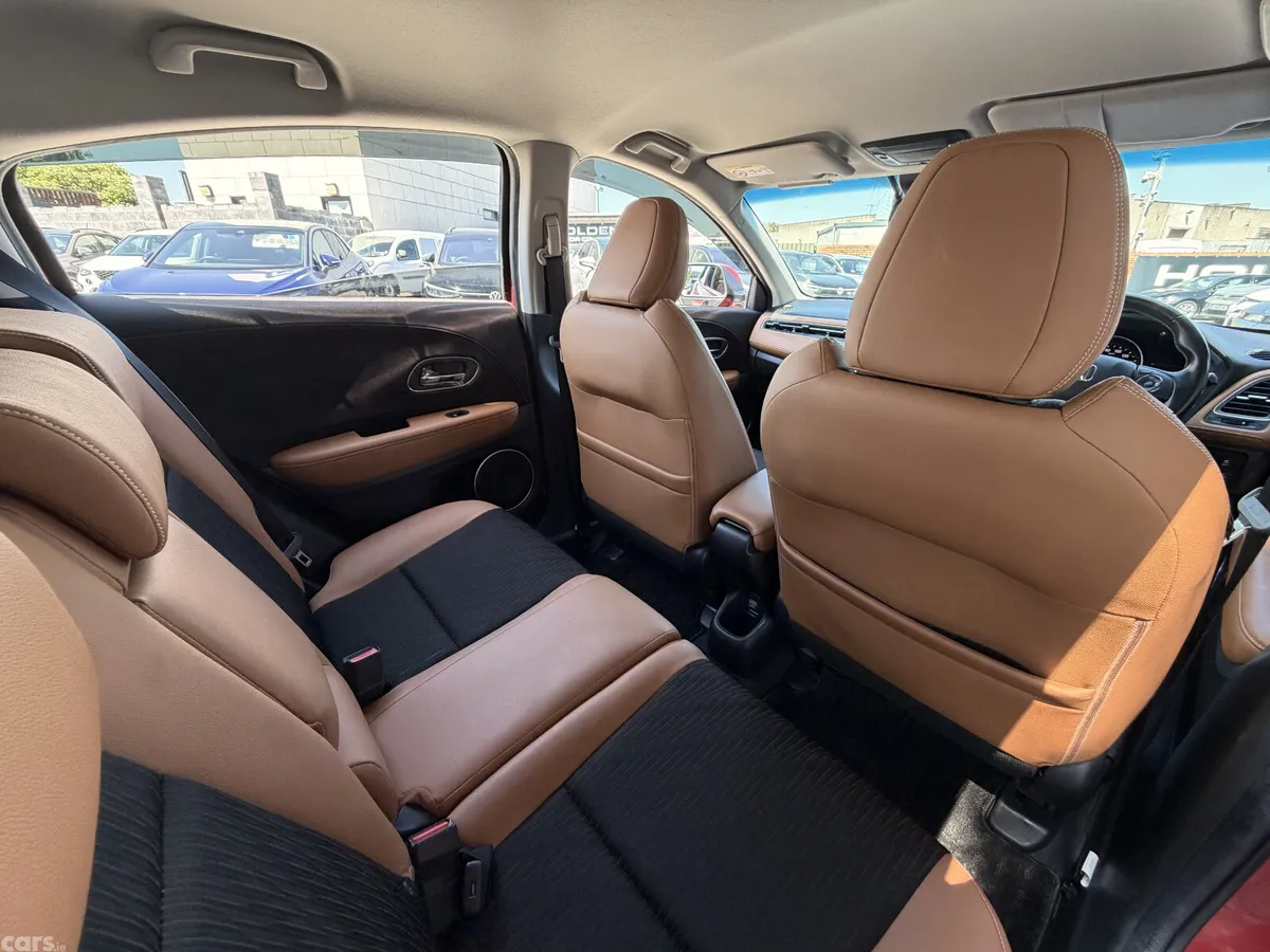 Honda Vezel SUV, Petrol Hybrid, 2021, Red