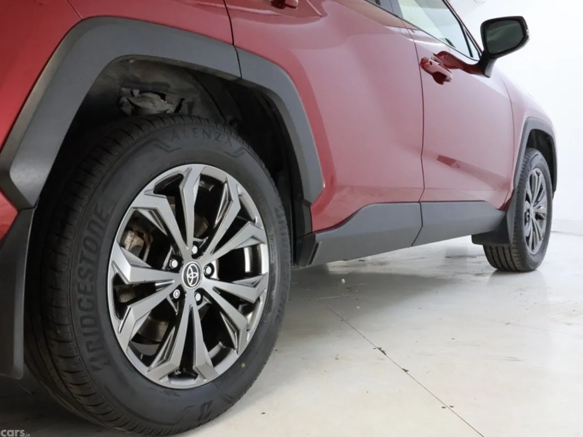 Toyota RAV4 SUV, Petrol Hybrid, 2022, Red