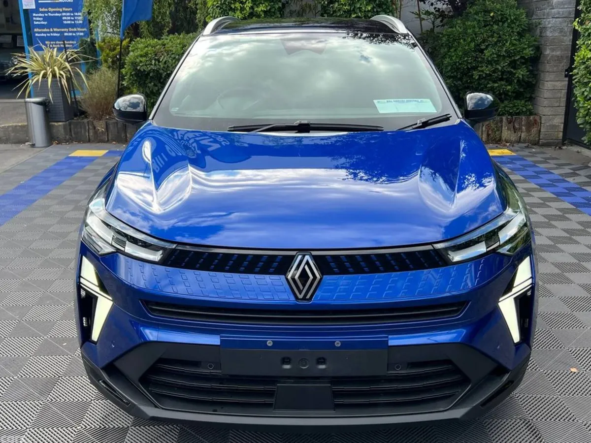 Renault Captur SUV, Petrol Hybrid, 2026, Blue