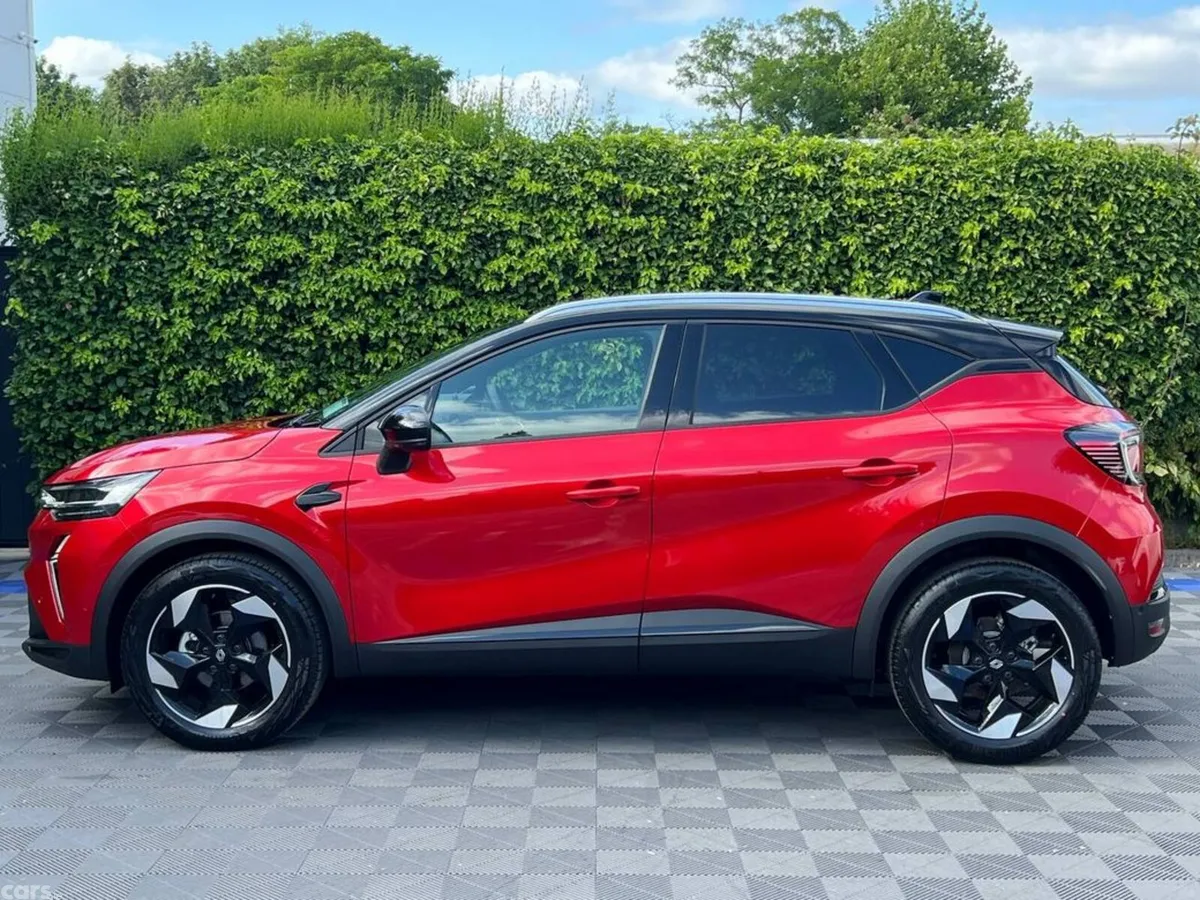Renault Captur SUV, Petrol Hybrid, 2026, Red