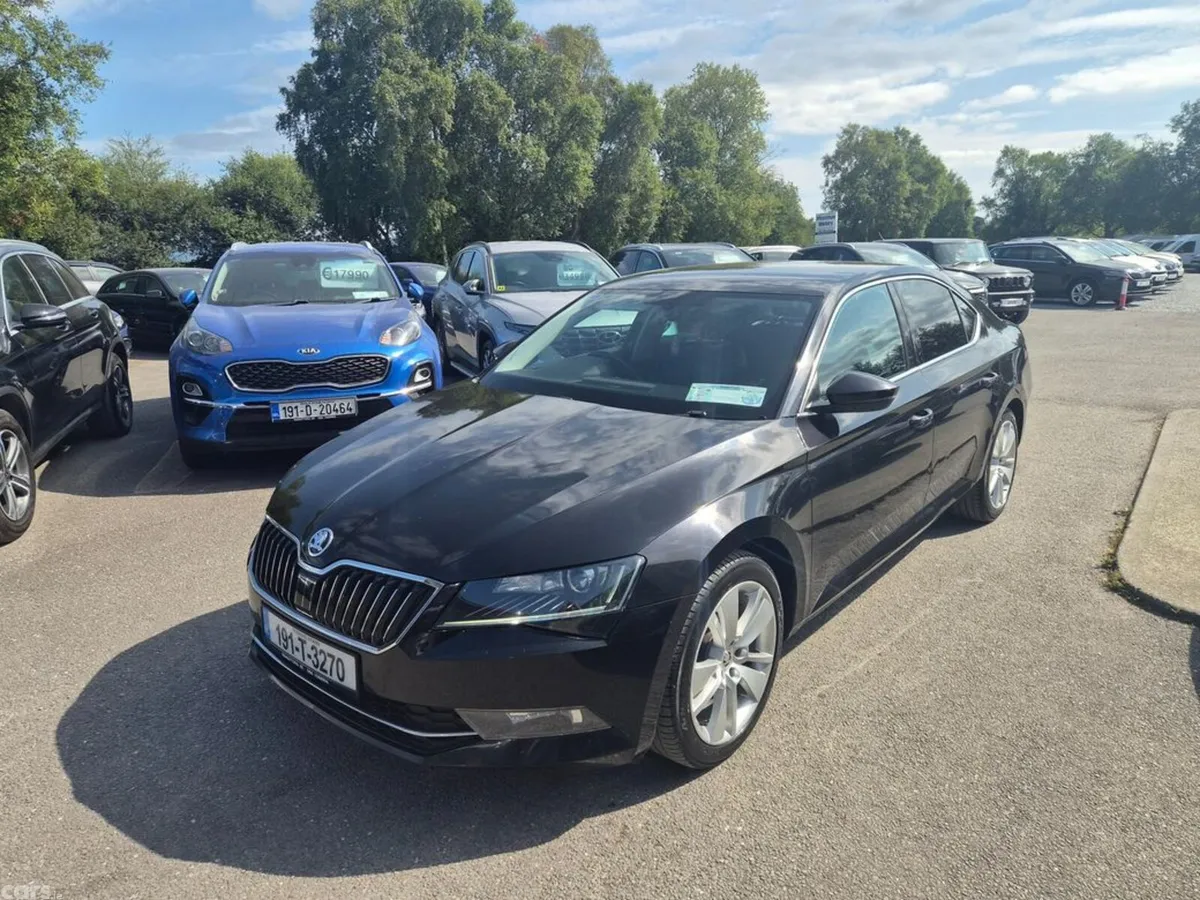 Skoda Superb Hatchback, Diesel, 2019, Black