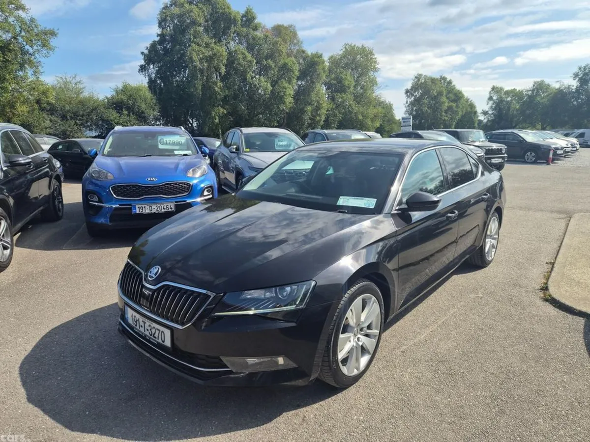 Skoda Superb Hatchback, Diesel, 2019, Black
