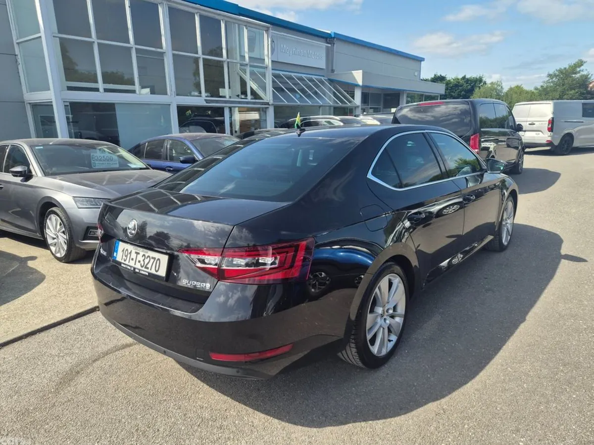 Skoda Superb Hatchback, Diesel, 2019, Black