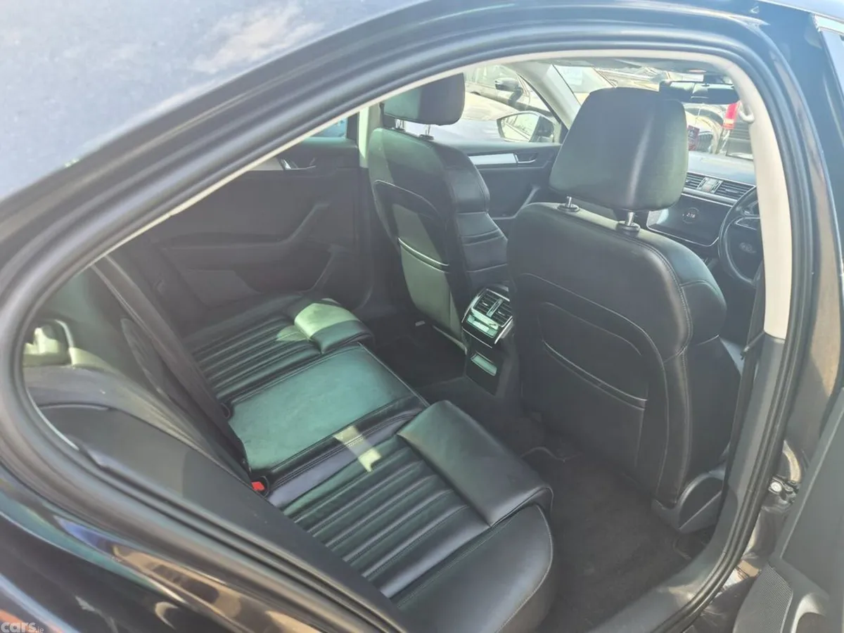 Skoda Superb Hatchback, Diesel, 2019, Black
