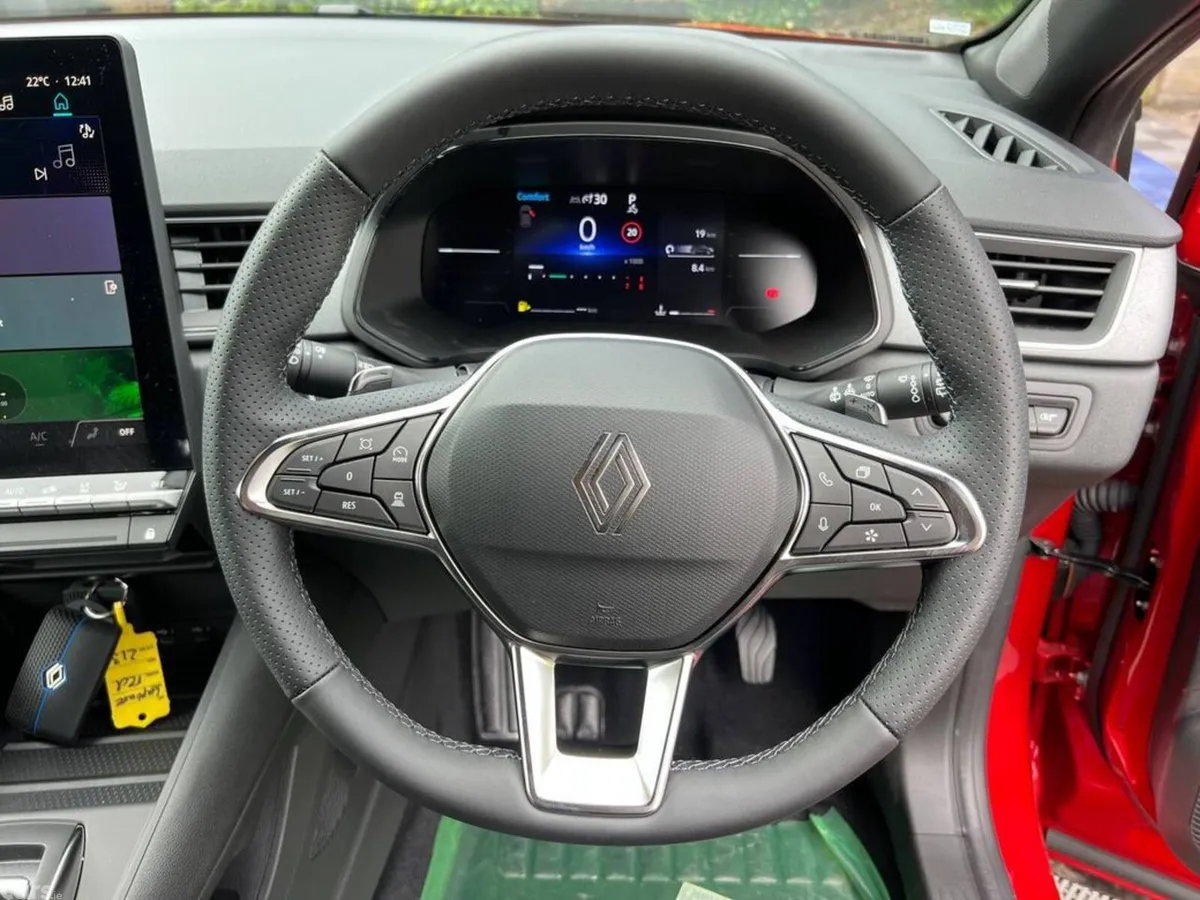 Renault Captur SUV, Petrol Hybrid, 2026, Red