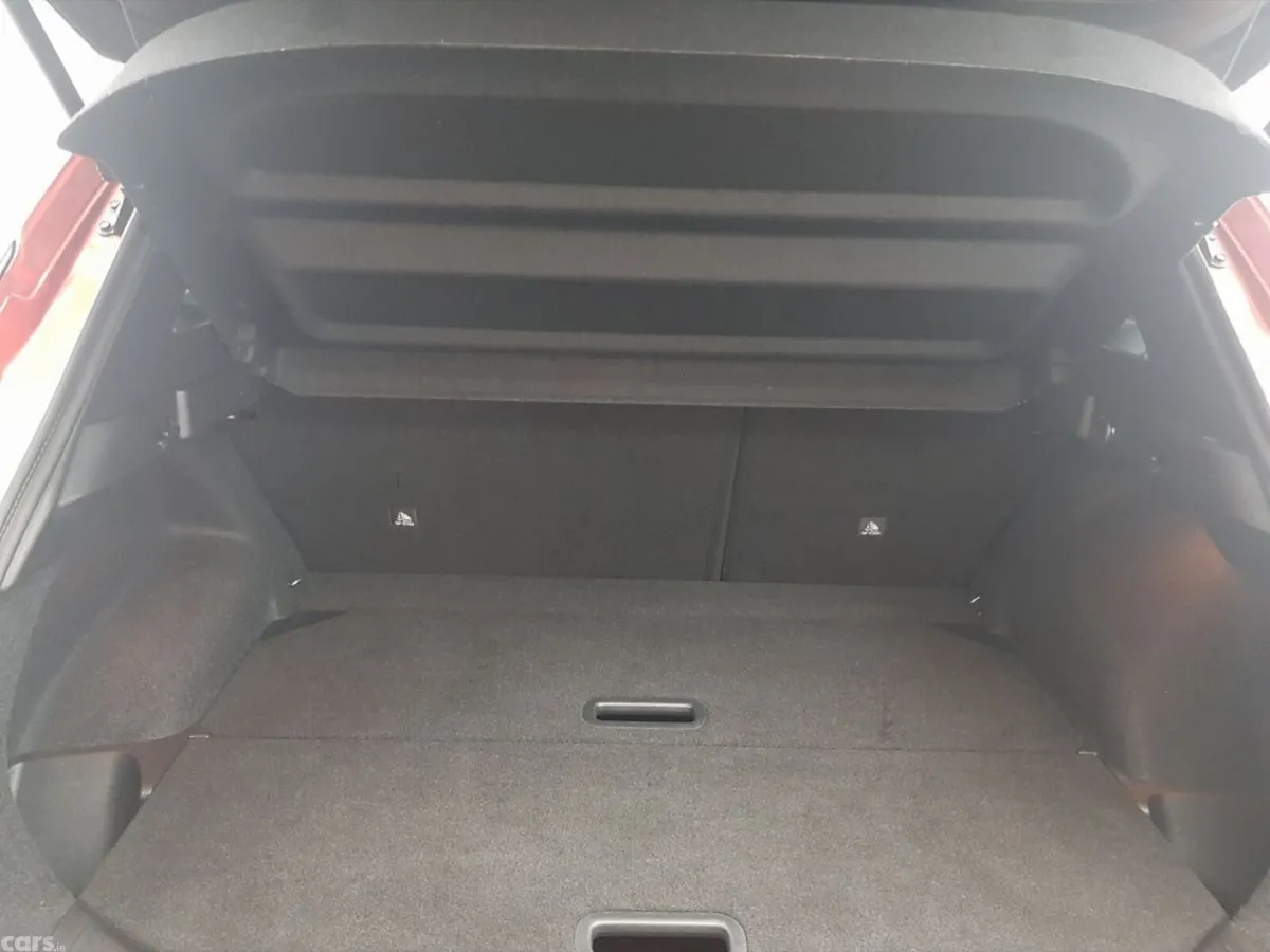 Nissan Qashqai MPV, Petrol, 2024, Red