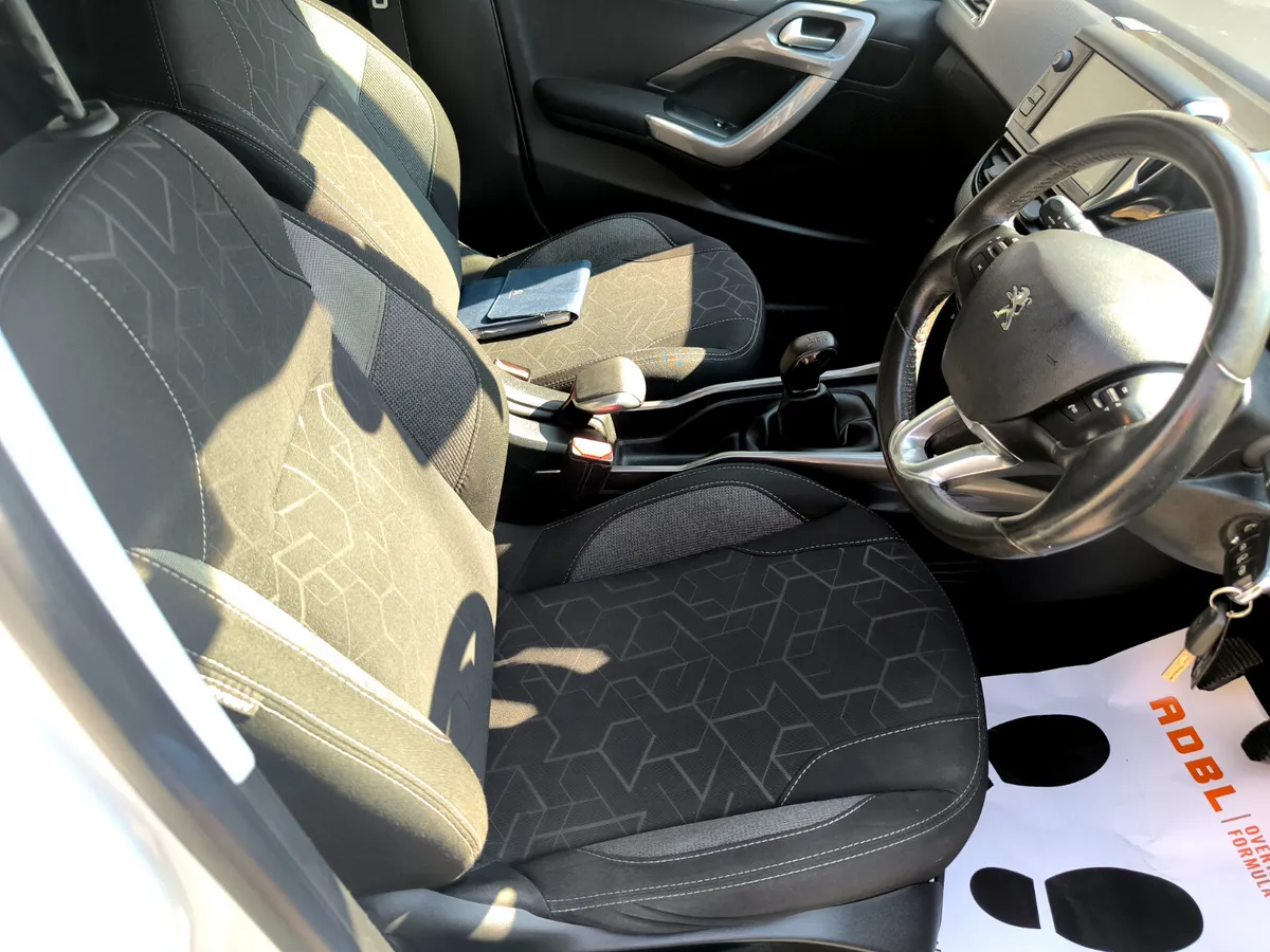 Peugeot 2008 Estate, Petrol, 2018, White