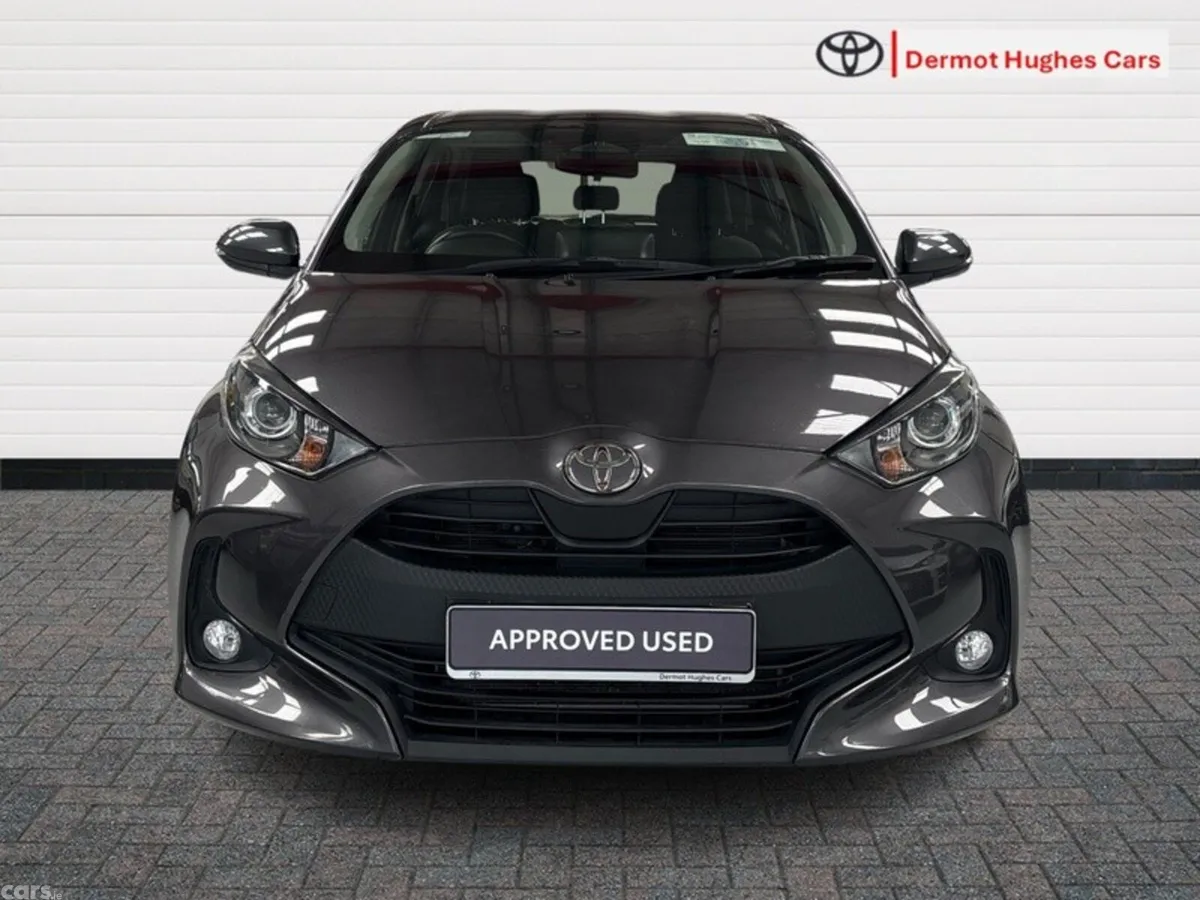 Toyota Yaris Hatchback, Petrol Hybrid, 2024, Grey