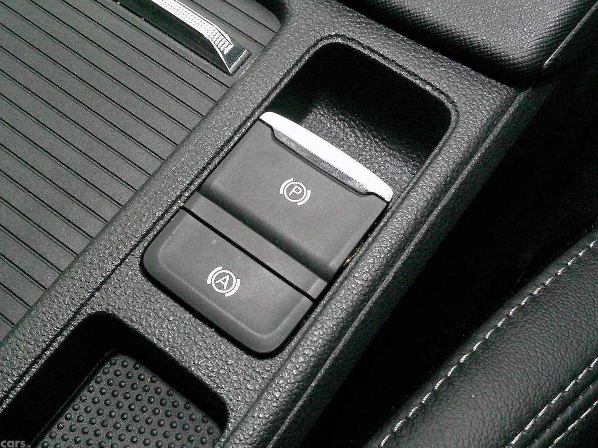 Skoda Octavia Hatchback, Diesel, 2023, Silver