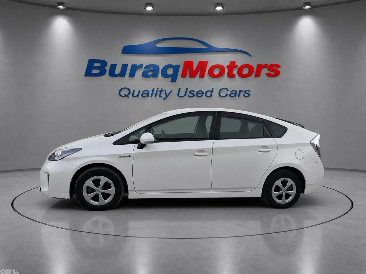 Toyota Prius Hatchback, Petrol Hybrid, 2015, White
