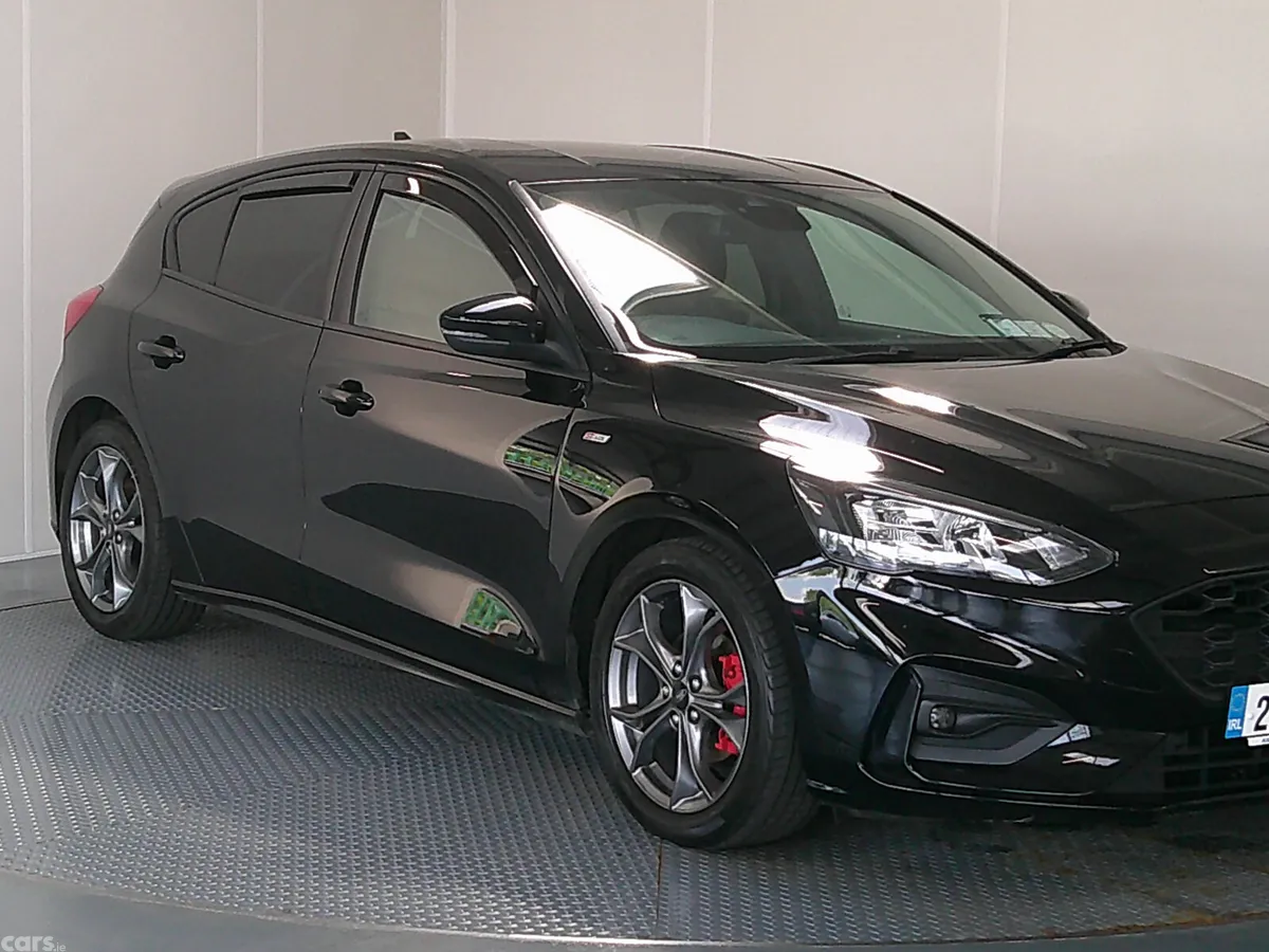 Ford Focus Hatchback, Diesel, 2020, Black