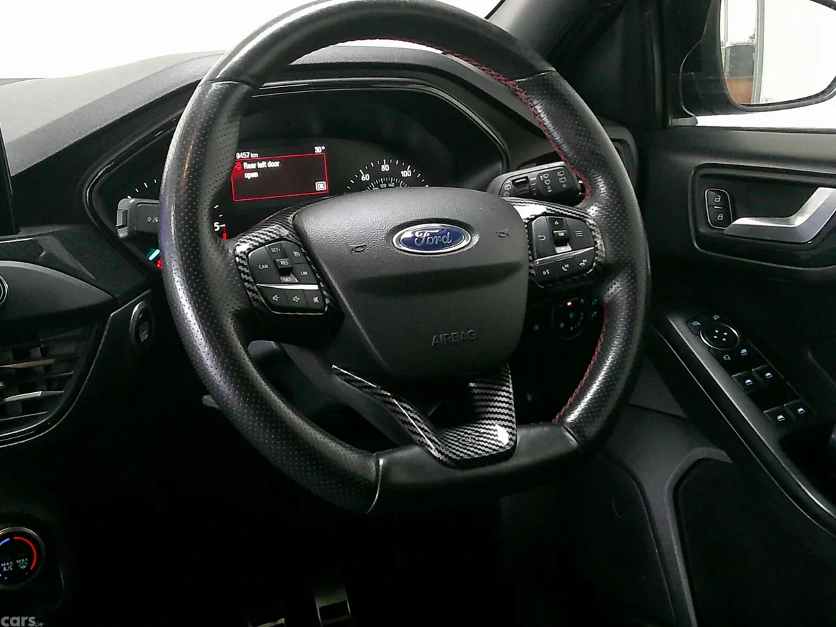 Ford Focus Hatchback, Diesel, 2020, Black