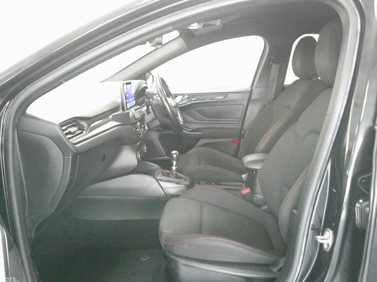 Ford Focus Hatchback, Diesel, 2020, Black