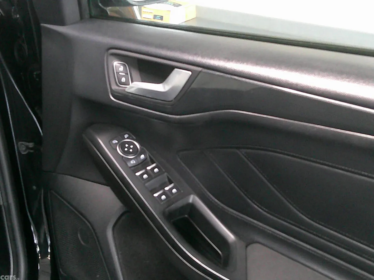 Ford Focus Hatchback, Diesel, 2020, Black