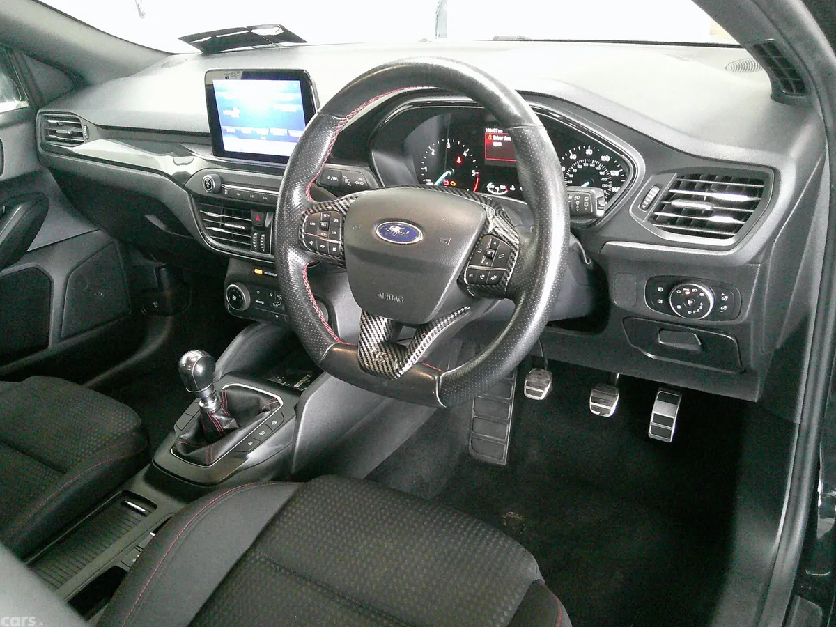 Ford Focus Hatchback, Diesel, 2020, Black