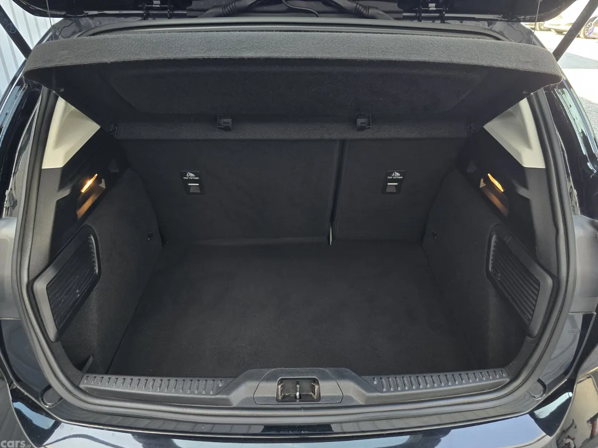 Ford Focus Hatchback, Petrol, 2019, Black