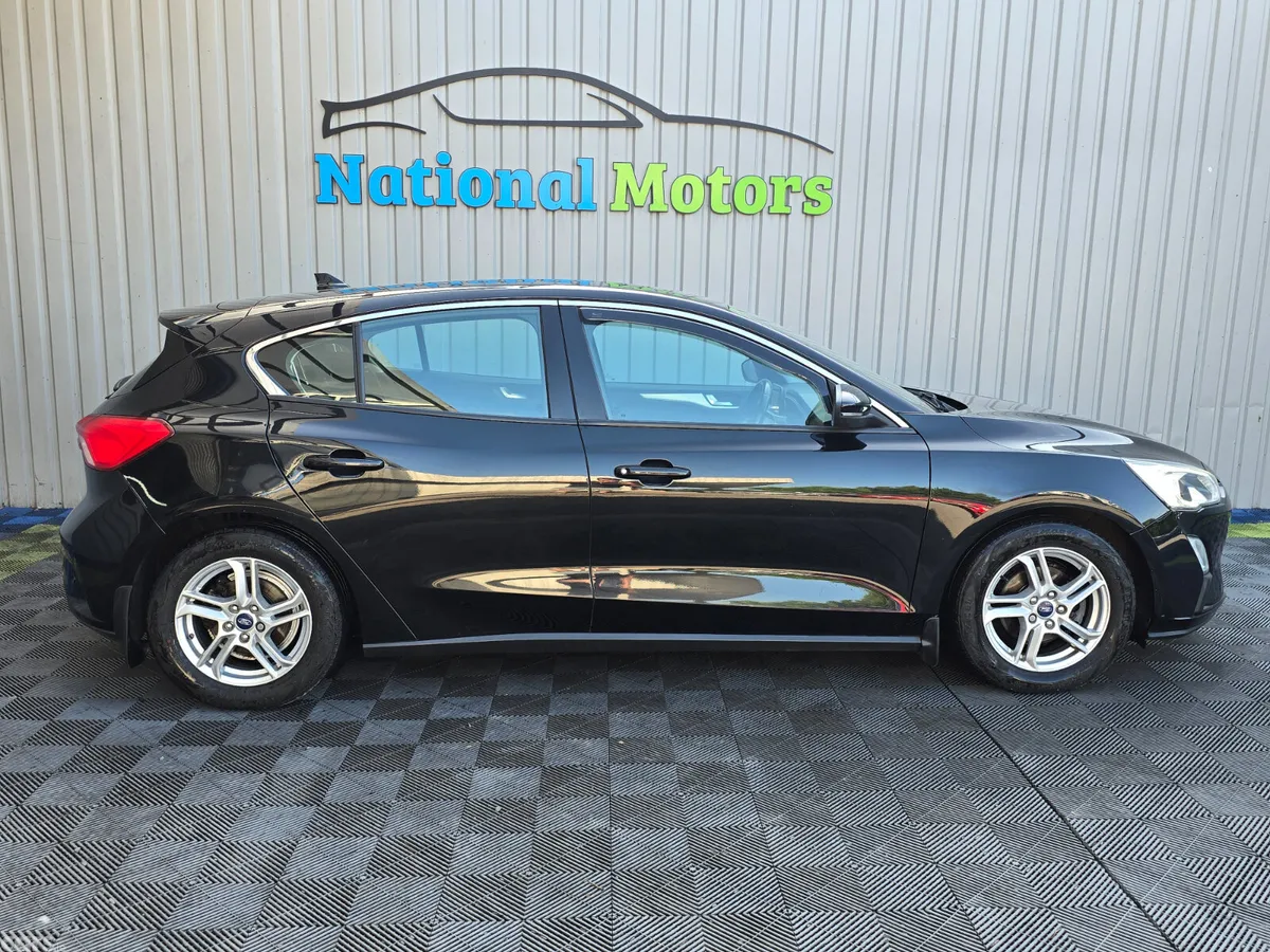 Ford Focus Hatchback, Petrol, 2019, Black