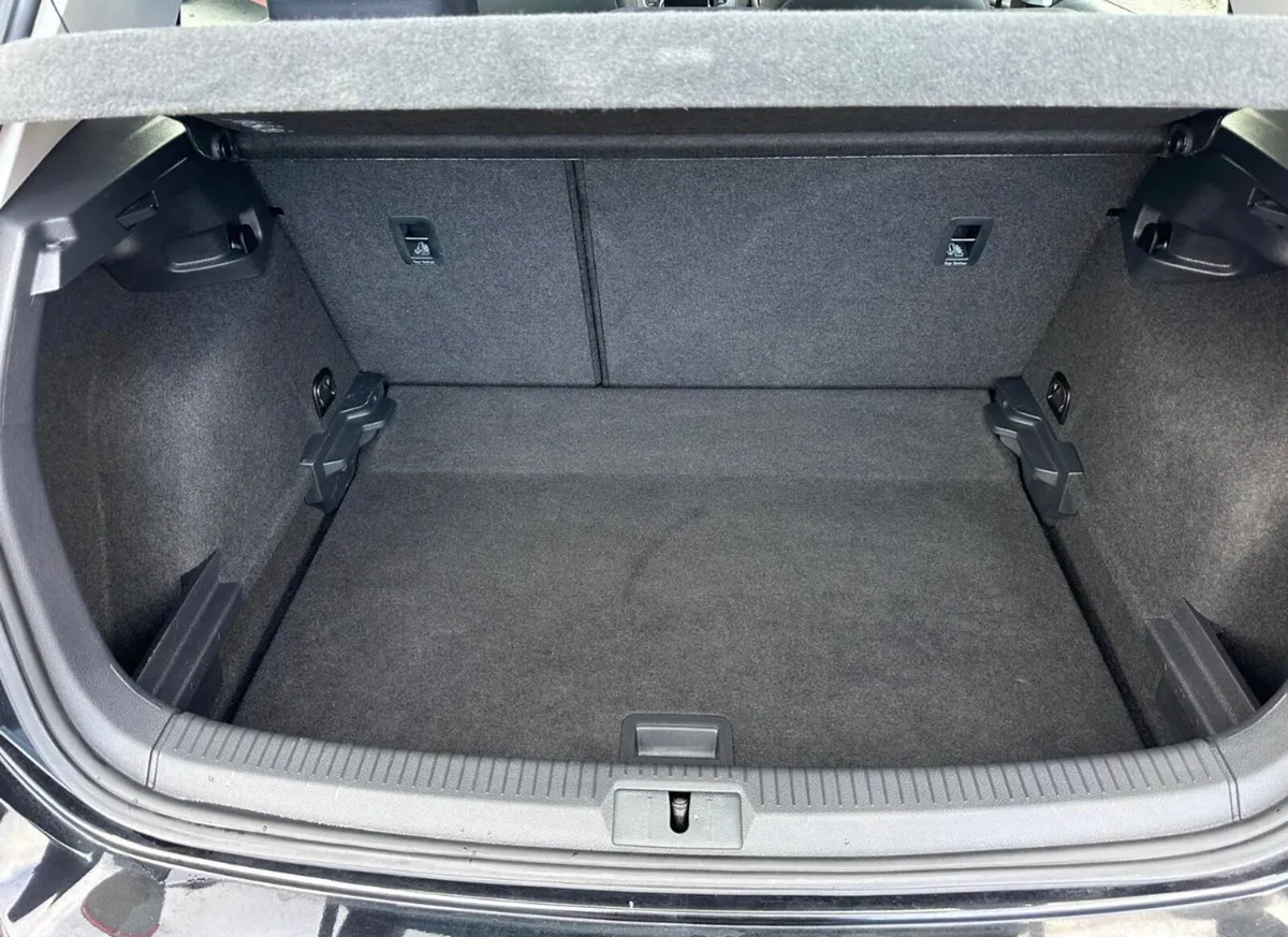 Volkswagen Golf Hatchback, Petrol, 2014, Black