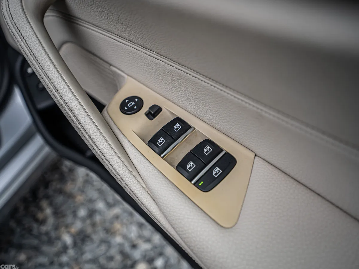 BMW 5-Series Saloon, Petrol Plug-in Hybrid, 2017, Grey
