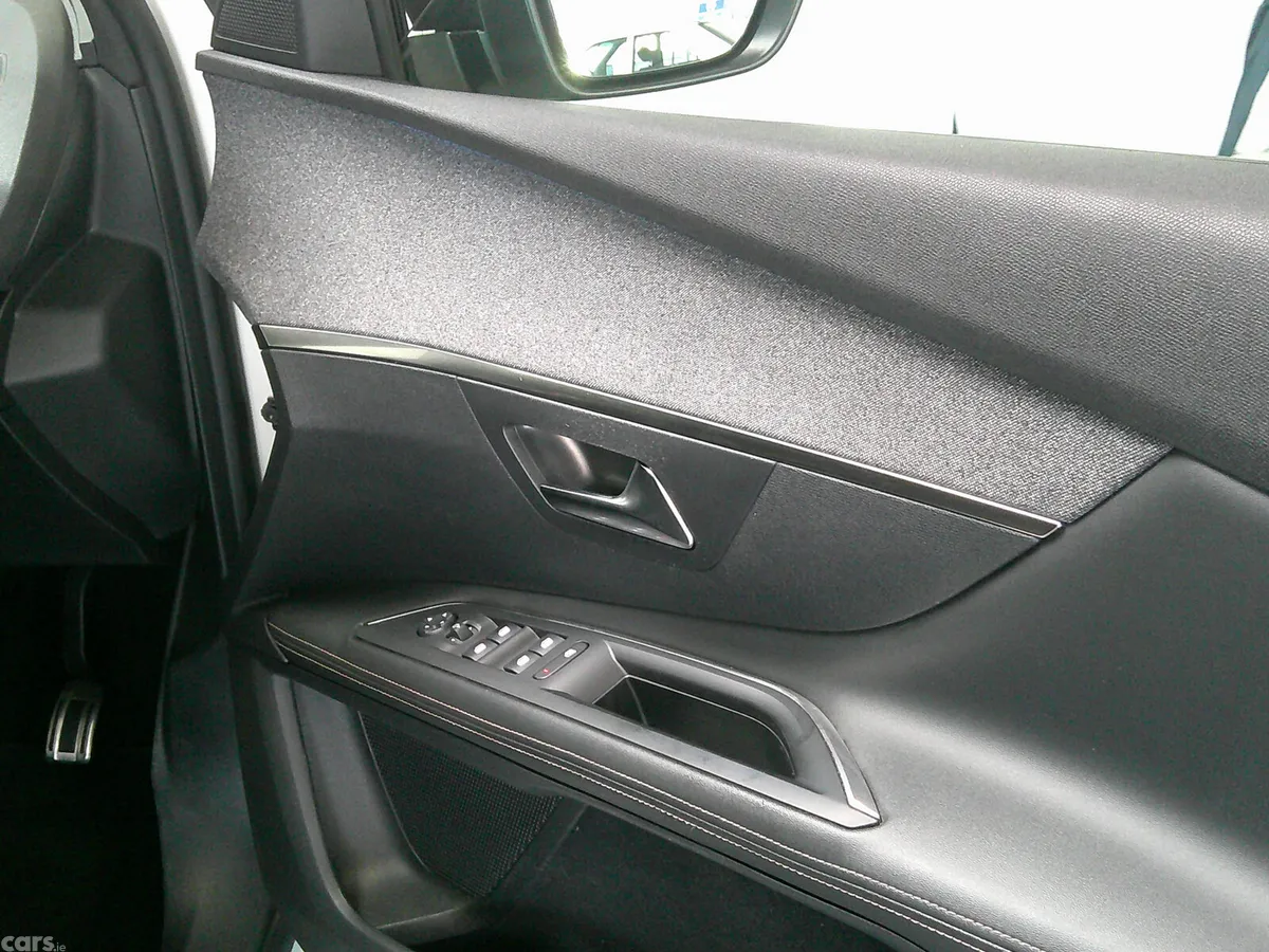 Peugeot 3008 SUV, Diesel, 2019, White